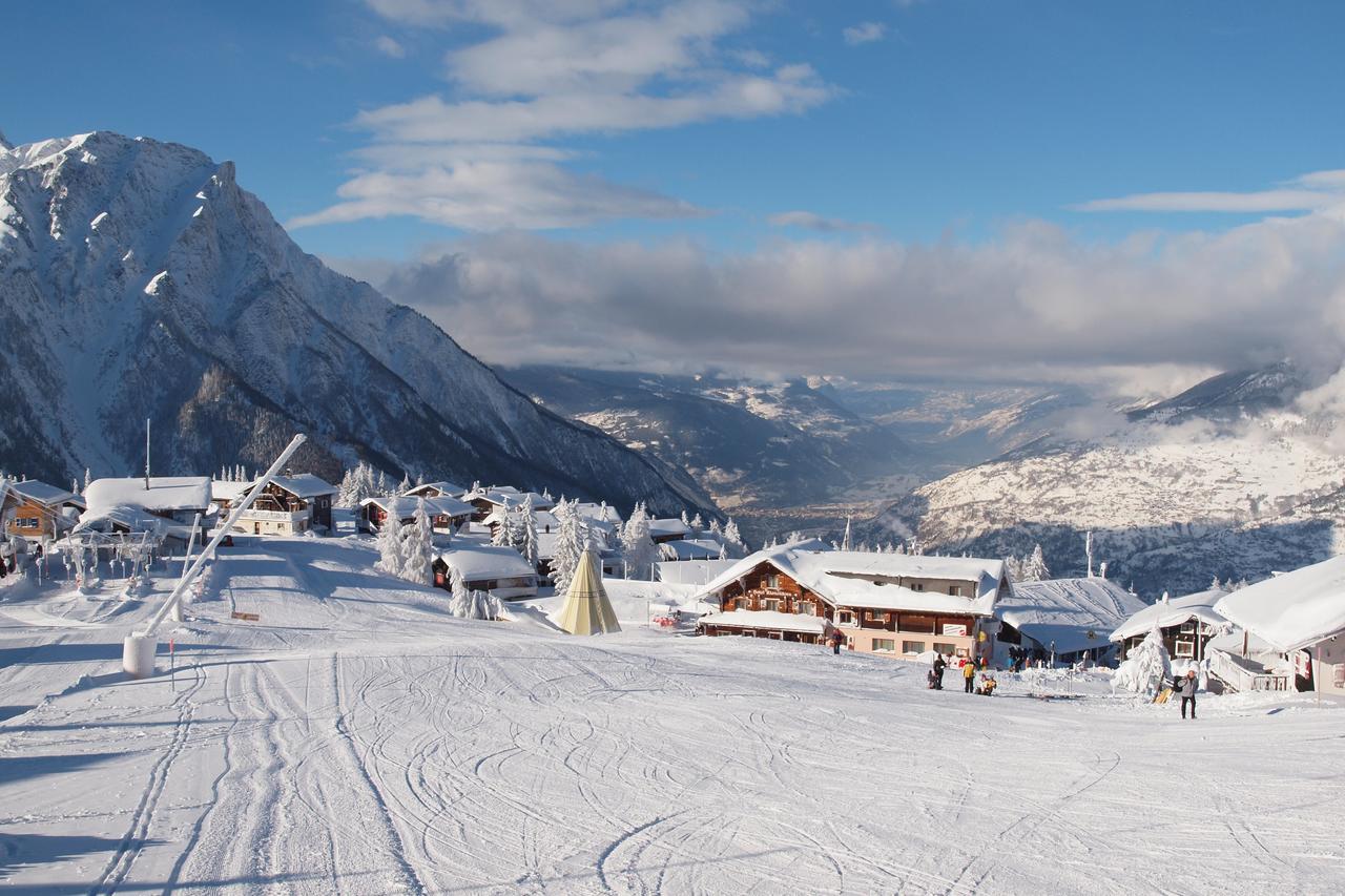 Gruppenhaus im Walliser Alpstyle Rosswald Exterior foto